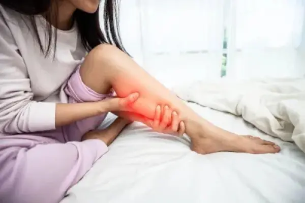 Jambes lourdes : Les remèdes naturels qui soulagent